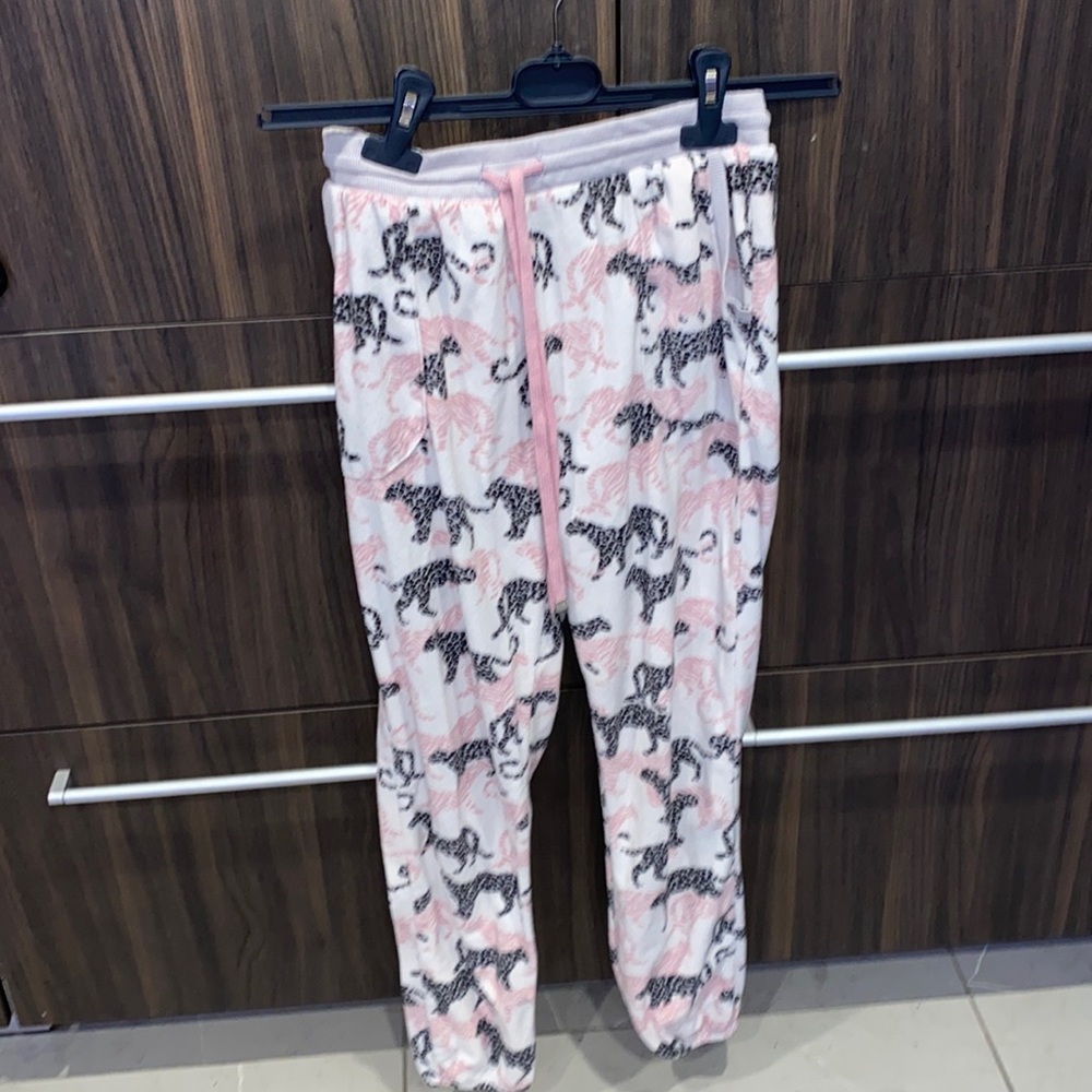 Cheetah sleeping pants